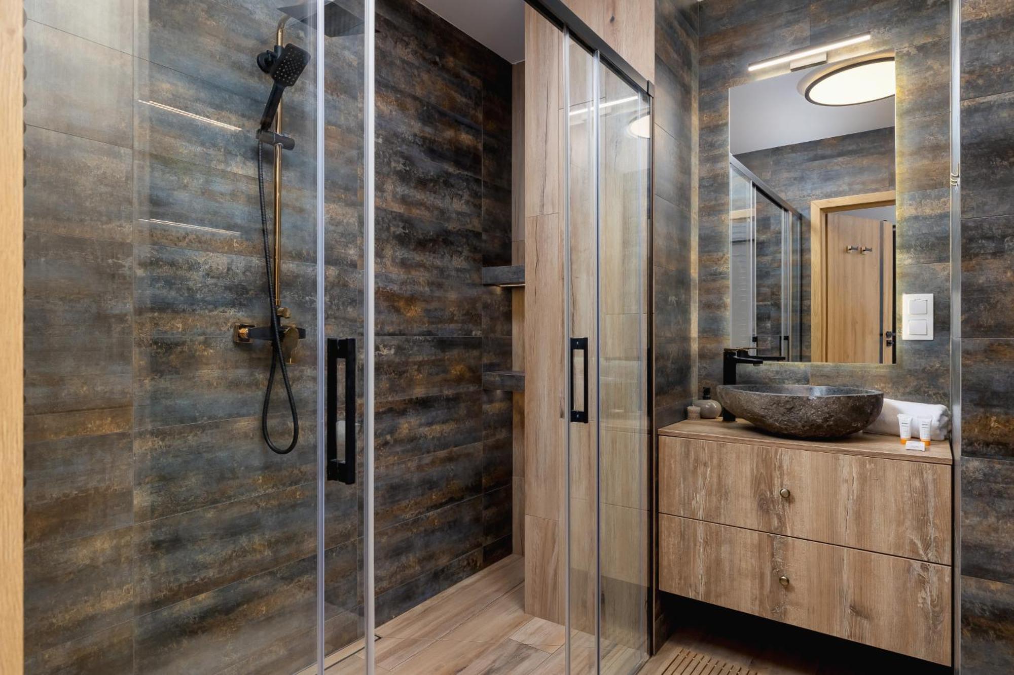 Exclusive Apartment In Katowice With Balcony, Parking, Gym And Sauna By Noclegi Renters Kültér fotó