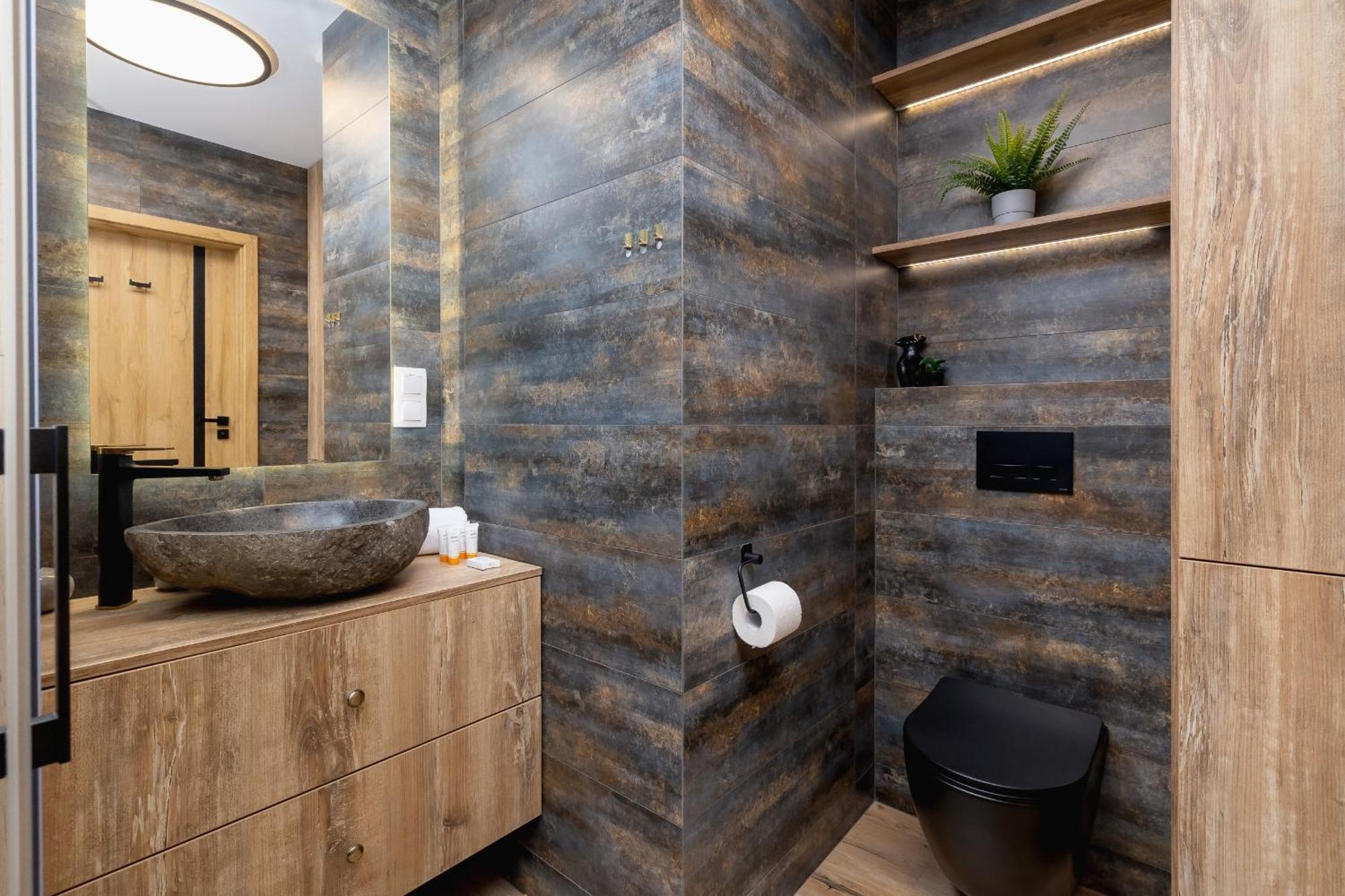 Exclusive Apartment In Katowice With Balcony, Parking, Gym And Sauna By Noclegi Renters Kültér fotó