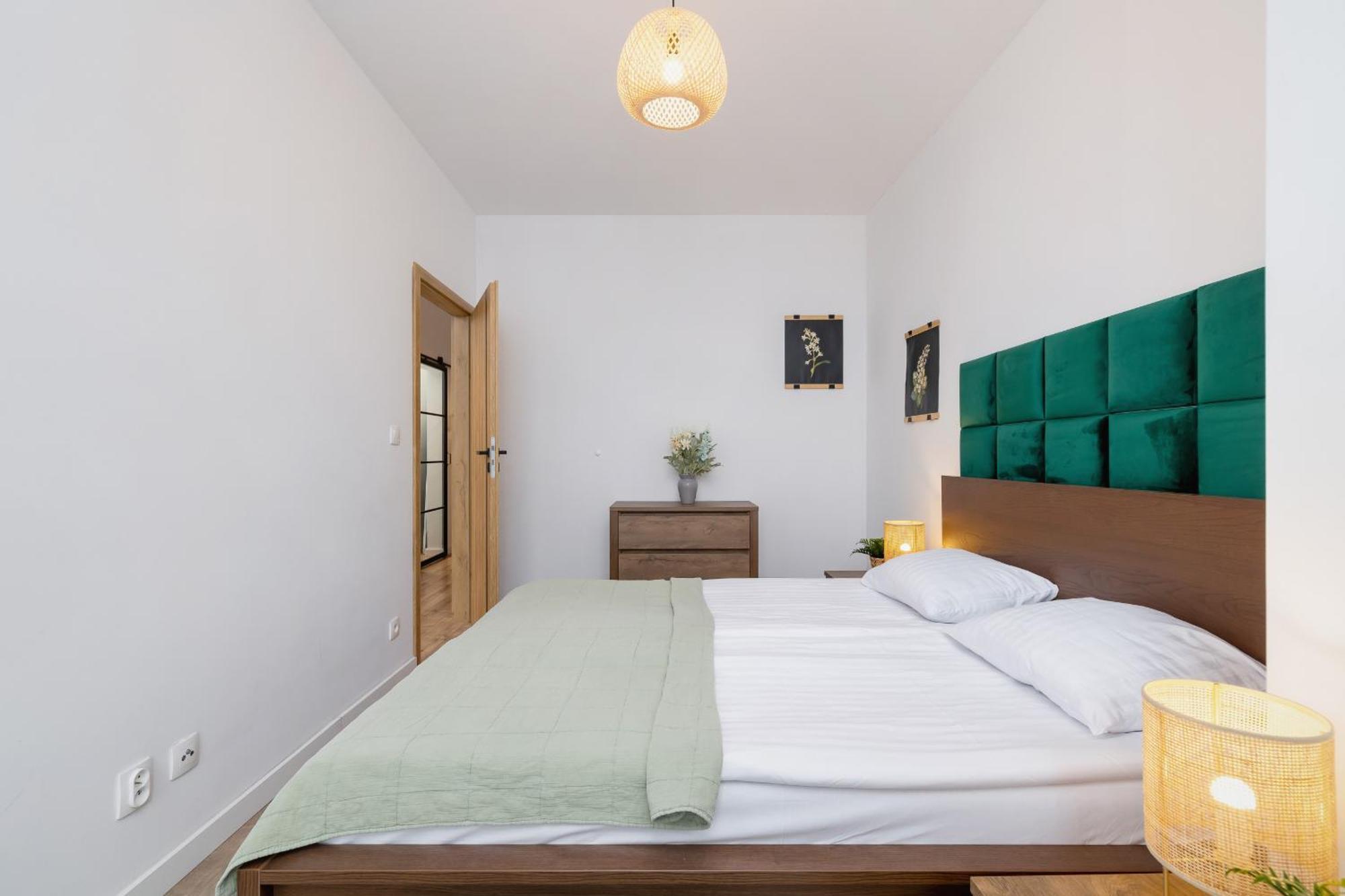 Exclusive Apartment In Katowice With Balcony, Parking, Gym And Sauna By Noclegi Renters Kültér fotó