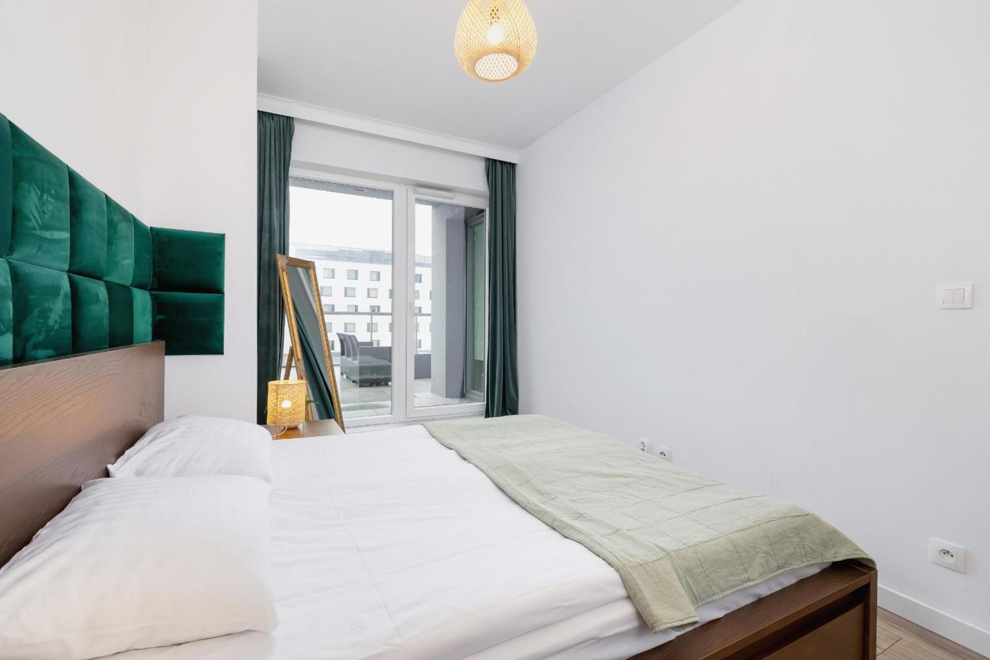 Exclusive Apartment In Katowice With Balcony, Parking, Gym And Sauna By Noclegi Renters Kültér fotó